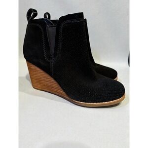 Crown Vintage Vectoria Bootie Black Suede Wedge Women's Size 8 New Without Box
